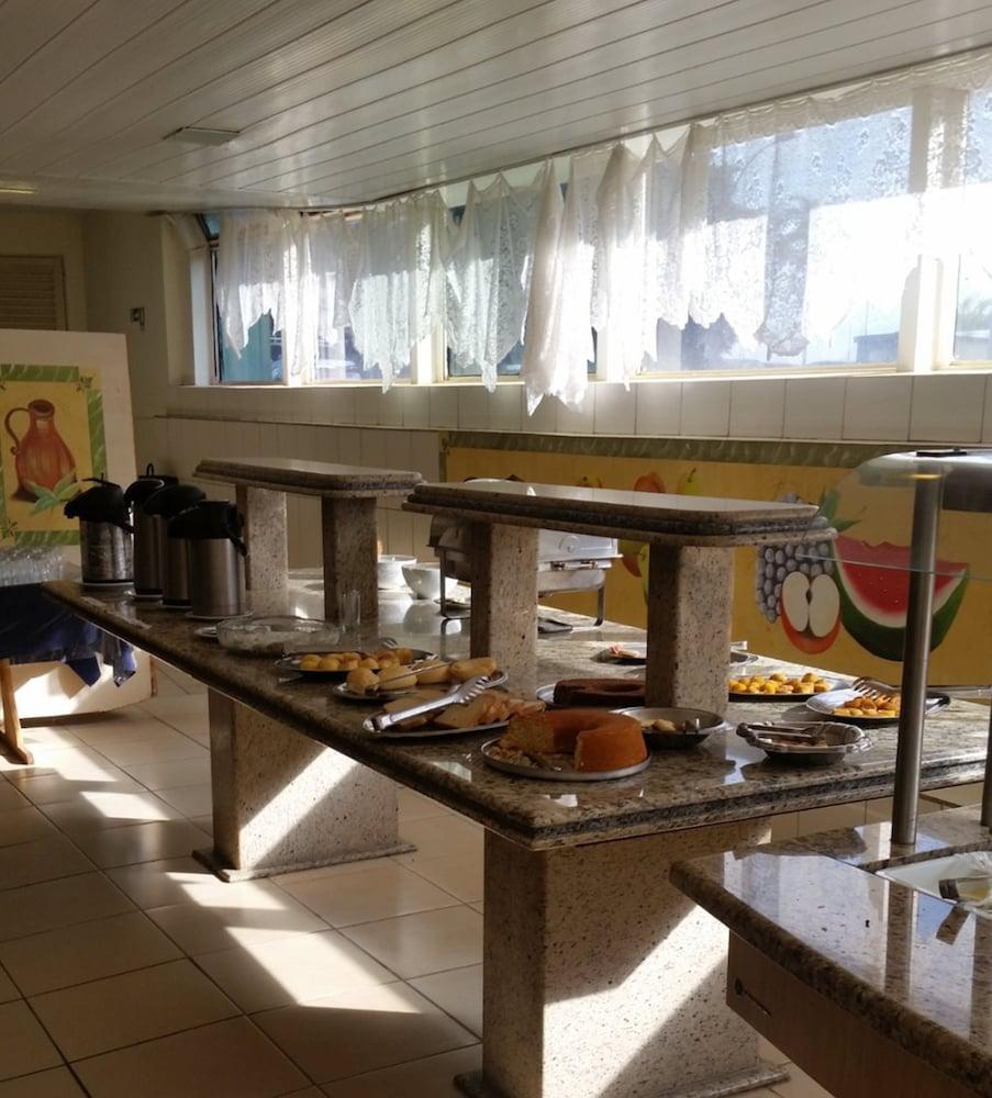 Airam Brasilia Hotel Esterno foto